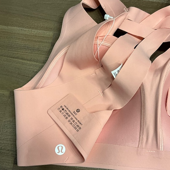 53 - NWT SOLD OUT ONLINE-Lululemon Enlite Weave-Back Bra *High Support- 34c - Picture 4 of 4